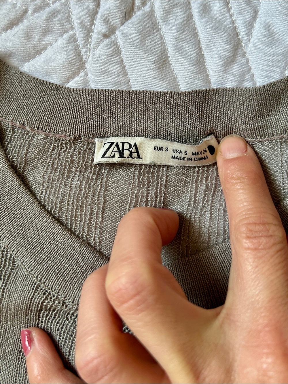 Zara Gray Ribbed Knit Crew Neck Long-Sleeve Top - Picture 2 of 2